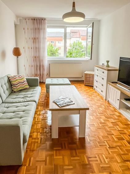 Apartament cu 3 camere decomandat în Ștrand