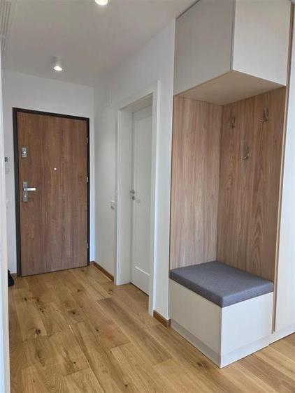 Apartament cu 3 camere decomandat, mobilat în Astra