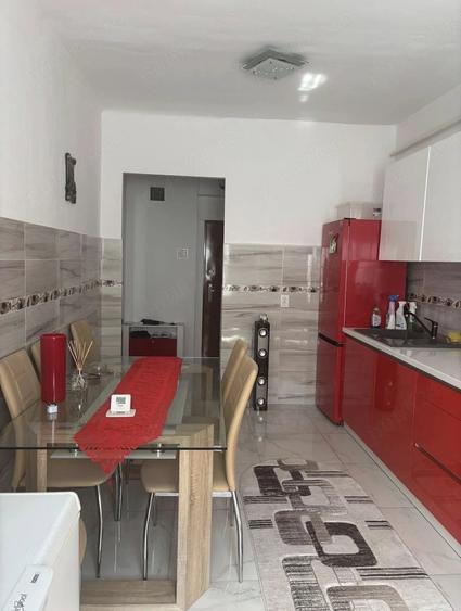 Apartament cu 2 camere semidecomandat în Uioara de Sus