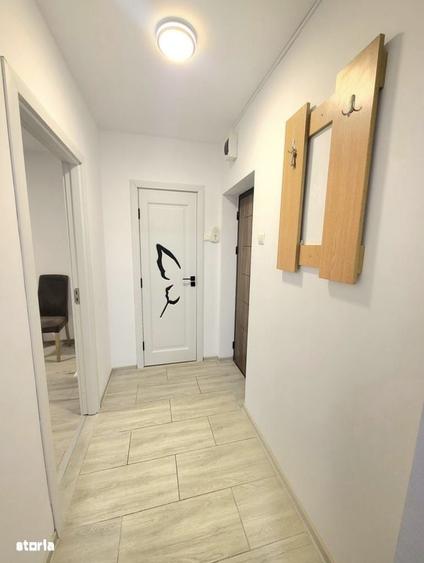Apartament cu 2 camere decomandat în Cornișa