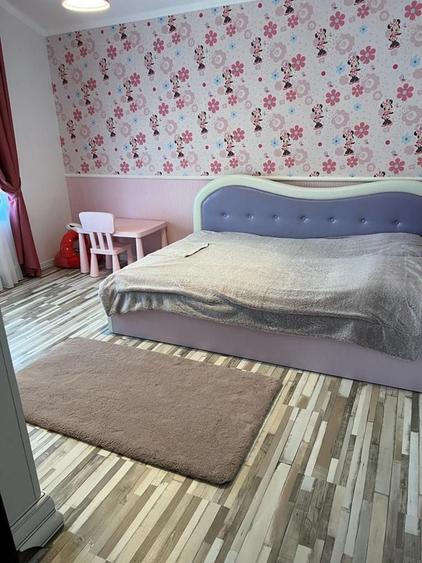 Casă cu 4 camere cu Teren 400 Mp în Central