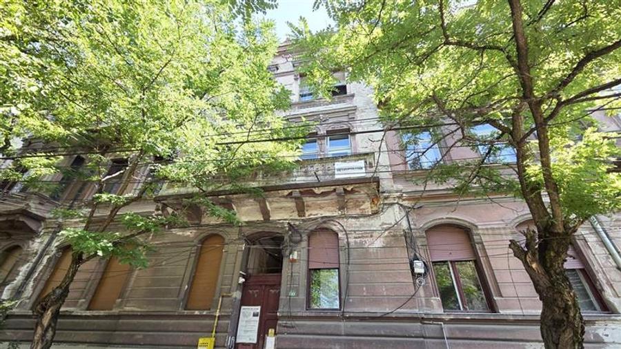 Apartament cu 4 camere semidecomandat, mobilat în Iosefin