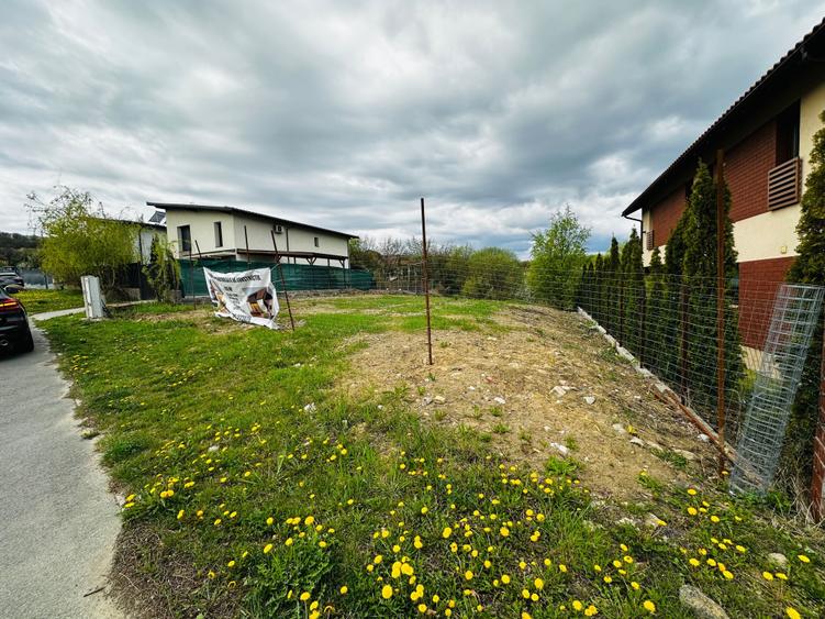 Teren de 816 mp, în Făget