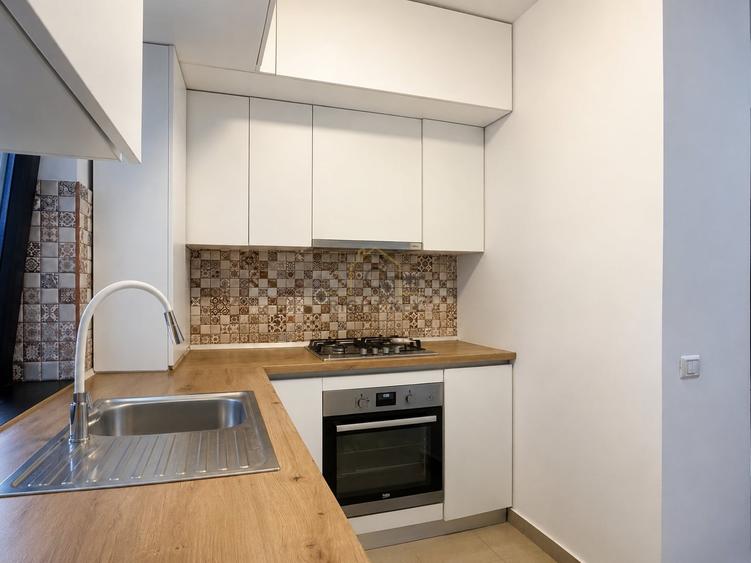 Duplex cu 6 camere cu Canalizare în Domnești