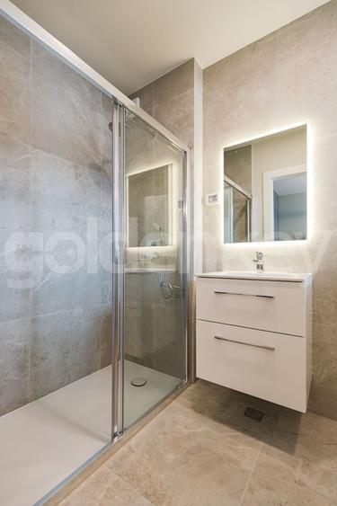 Apartament cu 3 camere decomandat, mobilat în Barbu Văcărescu