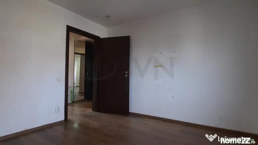 Apartament cu 3 camere decomandat în Decebal