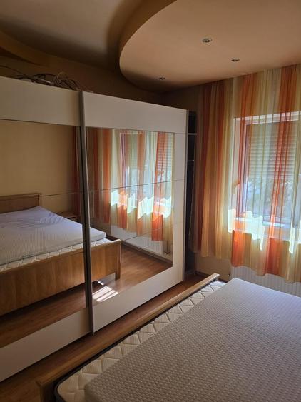 Apartament cu 3 camere decomandat în Exterior Vest