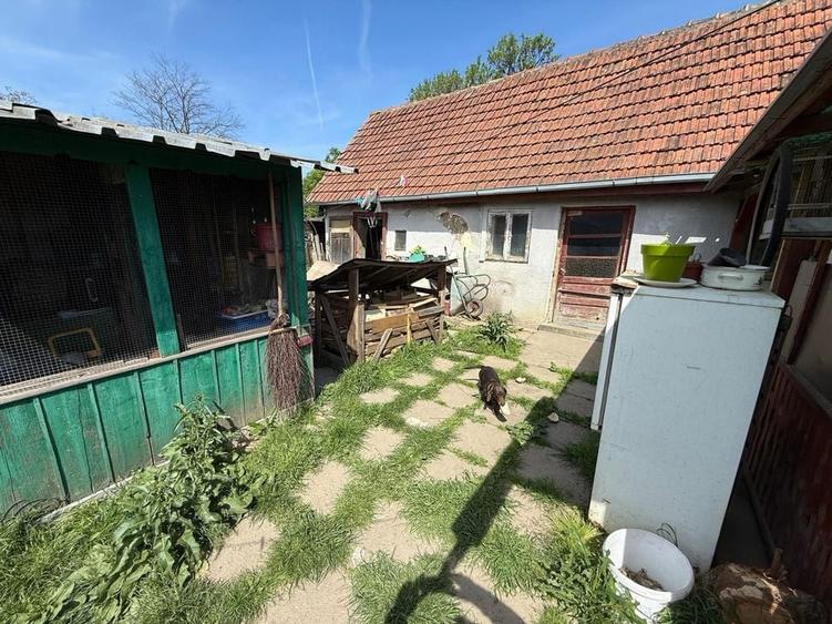 Casă cu 3 camere cu Teren 100 Mp în Central