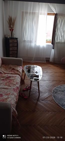 Apartament cu 2 camere decomandat în Far