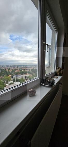 Apartament cu 3 camere decomandat în Spitalului