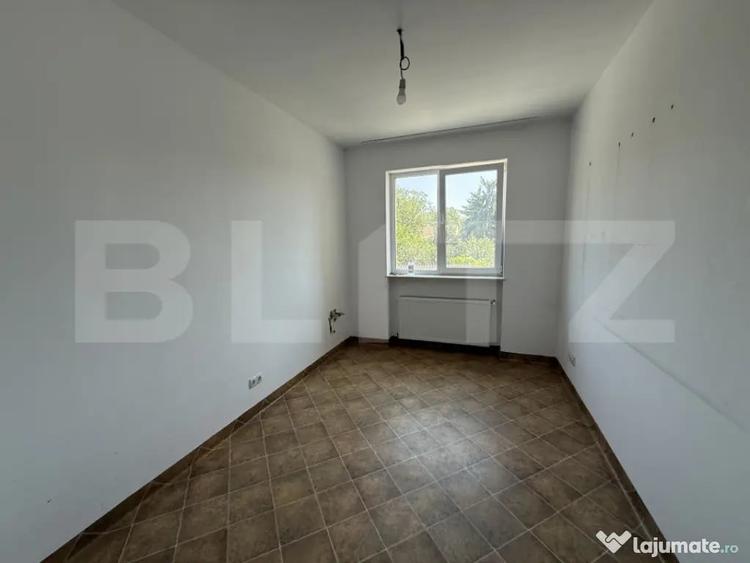Casă cu 6 camere cu Teren 539 Mp în Central