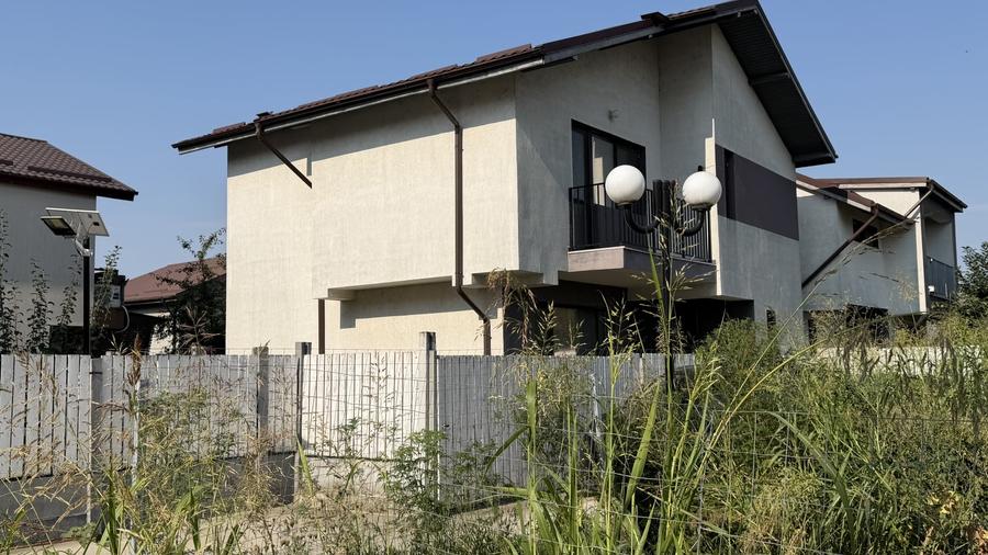 Casă individuală cu 4 camere cu Canalizare în Chiajna