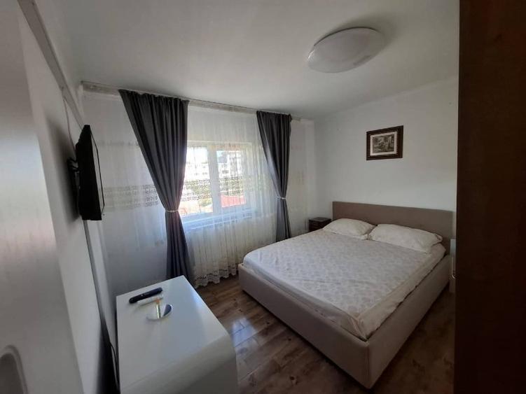 Apartament cu 2 camere decomandat, mobilat în Dacia