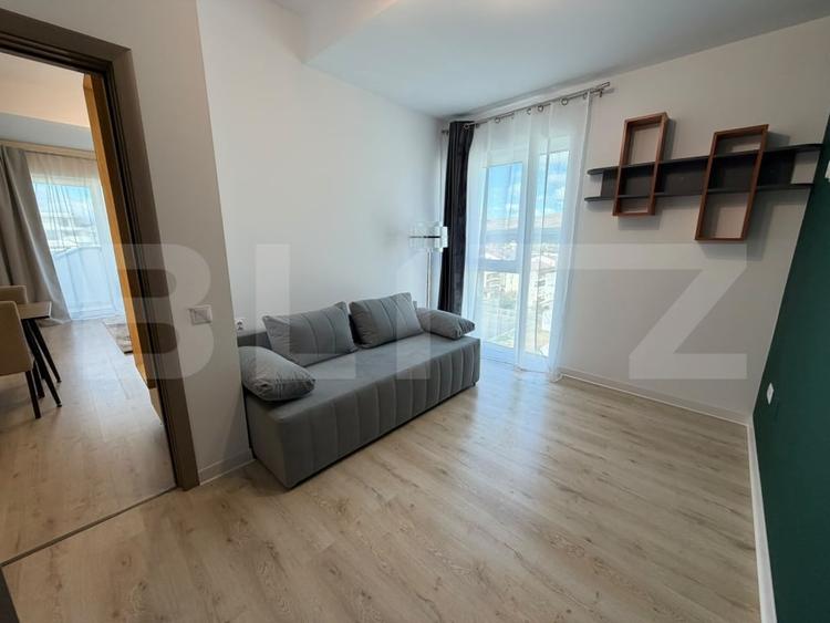 Apartament cu 3 camere decomandat, mobilat în Florești