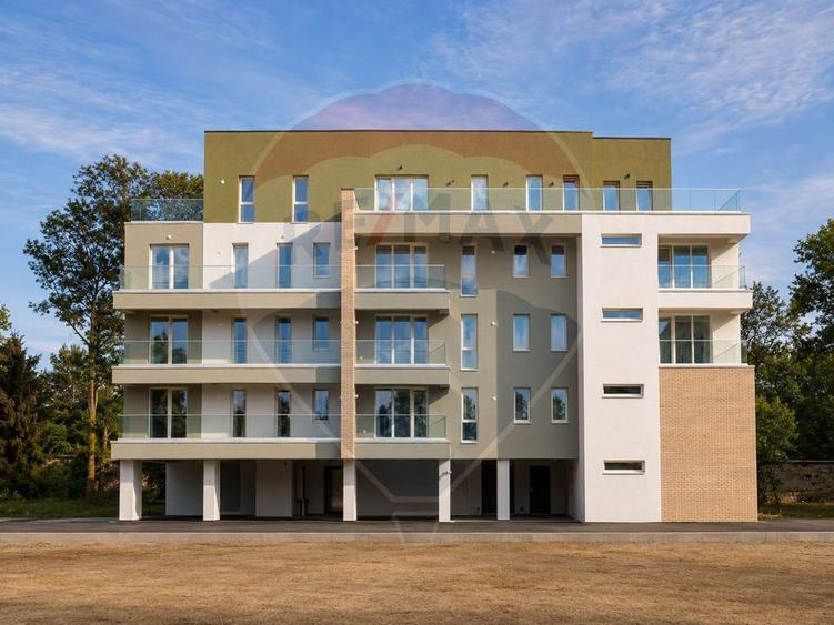 Apartament 3 camere, terasă și balcon, etaj 4 | Tractorul - 2