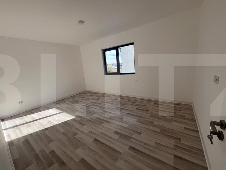 Casă individuală cu 4 camere cu Teren 296 Mp în Malu Mare