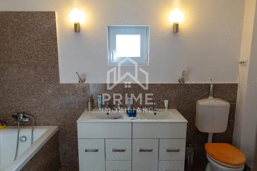Casă cu 6 camere cu Teren 517 Mp în Dumbrava (Ciugud)