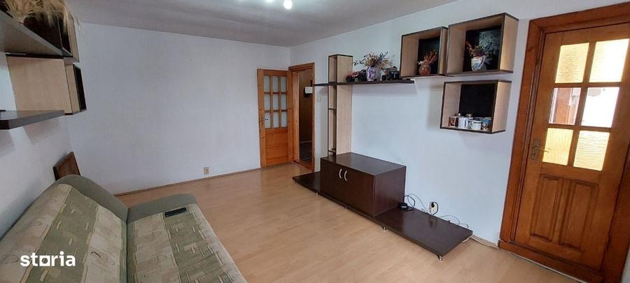 Apartament cu 3 camere decomandat în Dorobanți 1