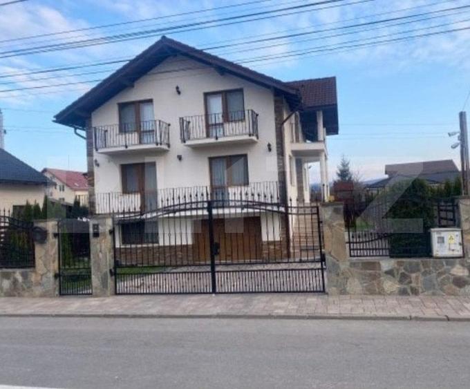 Casă individuală cu 5 camere cu Garaj în Sud