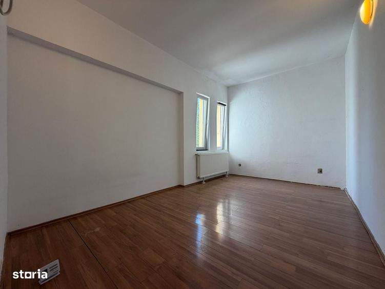 Apartament cu 3 camere decomandat în Mehala