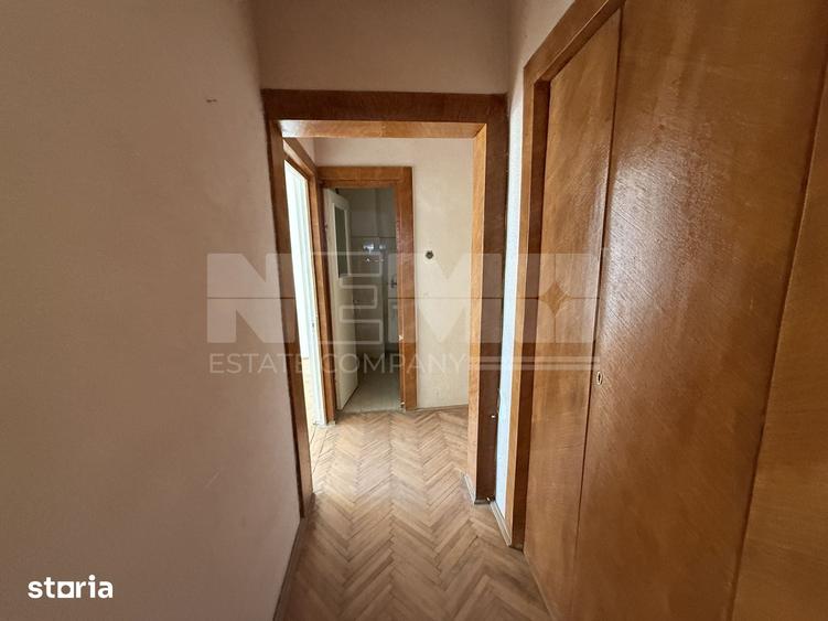 Apartament cu 4 camere decomandat în Central