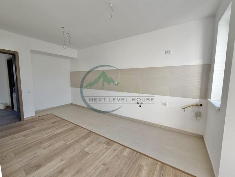 Casă individuală cu 4 camere cu Canalizare în Sânpetru