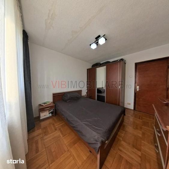 Apartament cu 3 camere semidecomandat în Giulești