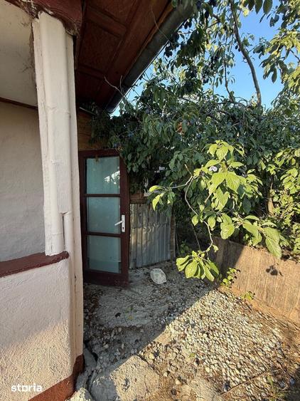 Casă cu 2 camere cu Teren 1029 Mp în Răsuceni