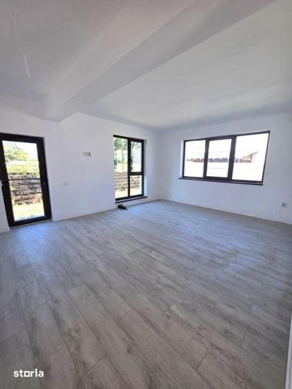 Vanzare Vila Individuala/Cristalului/5 camere id nr 54 - 14