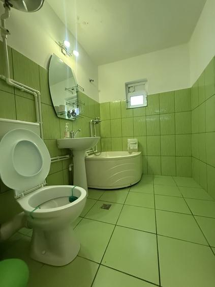 Apartament cu 2 camere decomandat, mobilat în Pelican