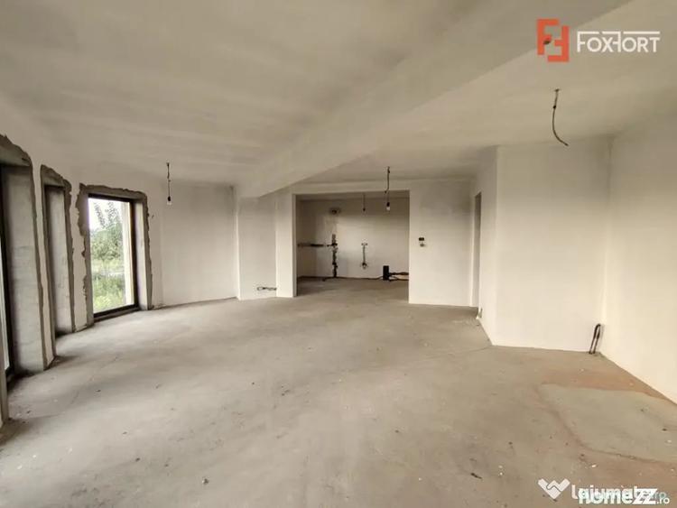 Casă cu 5 camere cu Teren 747 Mp în Sânandrei