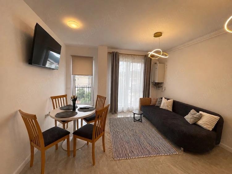 Apartament cu 2 camere decomandat în Central