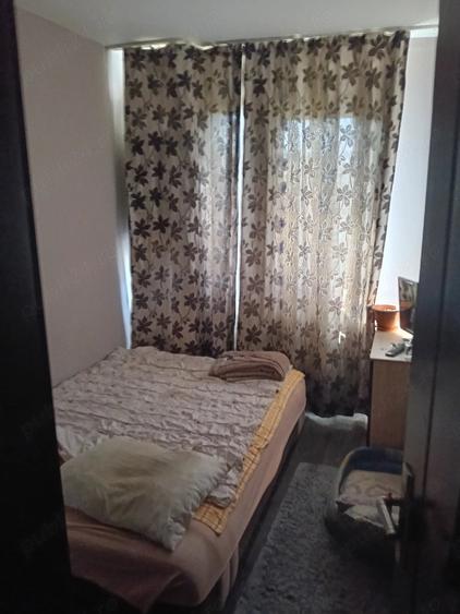 Apartament cu 3 camere semidecomandat în Micro II