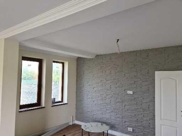 Casă cu 3 camere cu Teren 175 Mp în Central