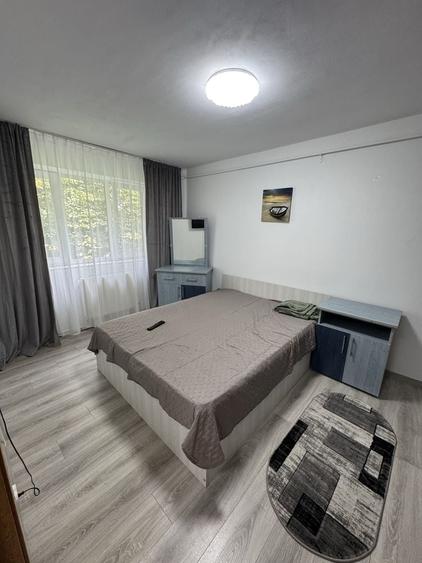 Inchiriez apartamanet 2 camere - 1