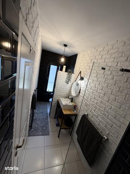 Casă cu 5 camere cu Teren 501 Mp în Miroslava