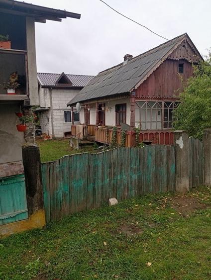 Casă cu 4 camere în Cornu Luncii