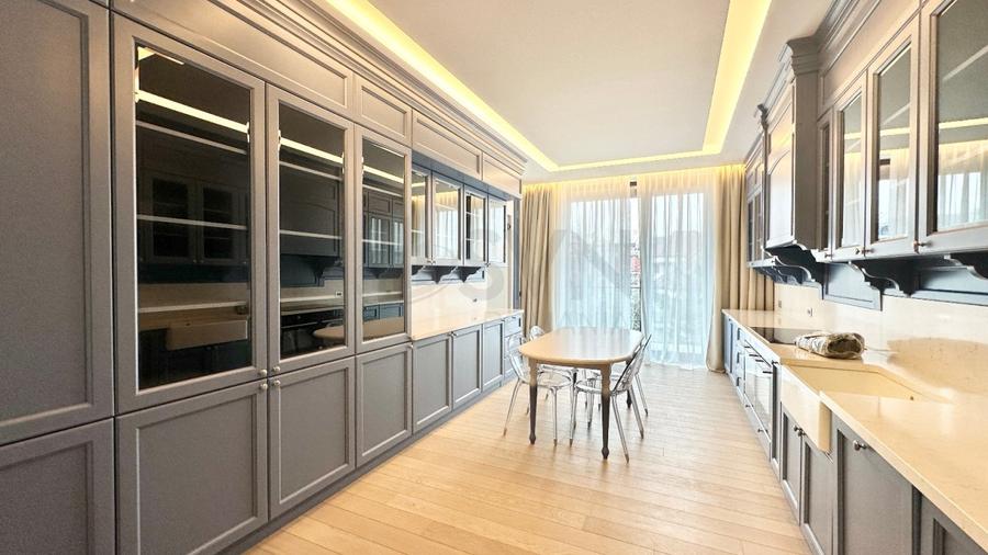 Apartament cu 5 camere decomandat, mobilat în Kiseleff