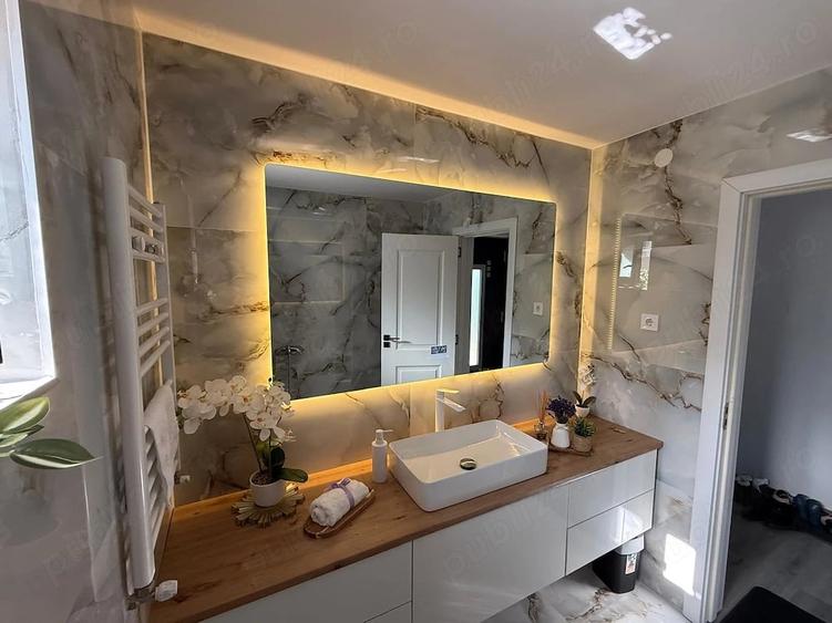 Casă cu 7 camere cu Teren 929 Mp în Central
