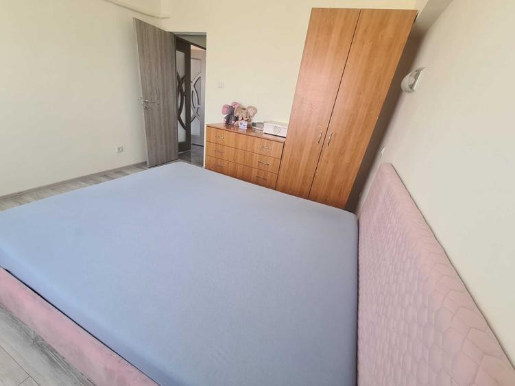 Apartament cu 4 camere decomandat în Aurel Vlaicu