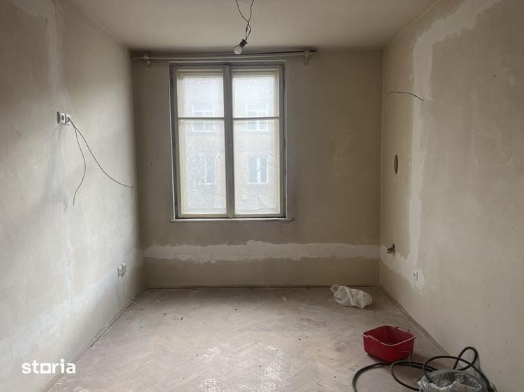 Apartament cu 2 camere decomandat în Petros
