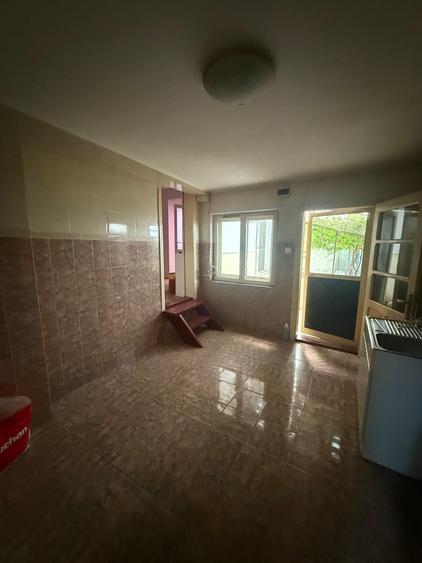 Casă cu 3 camere în Central