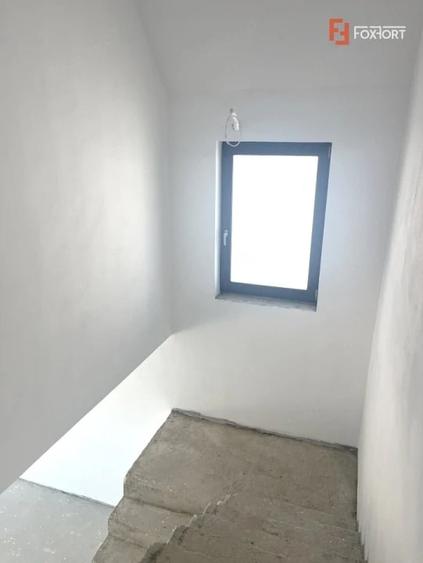 Casă cu 4 camere cu Teren 333 Mp în Urseni