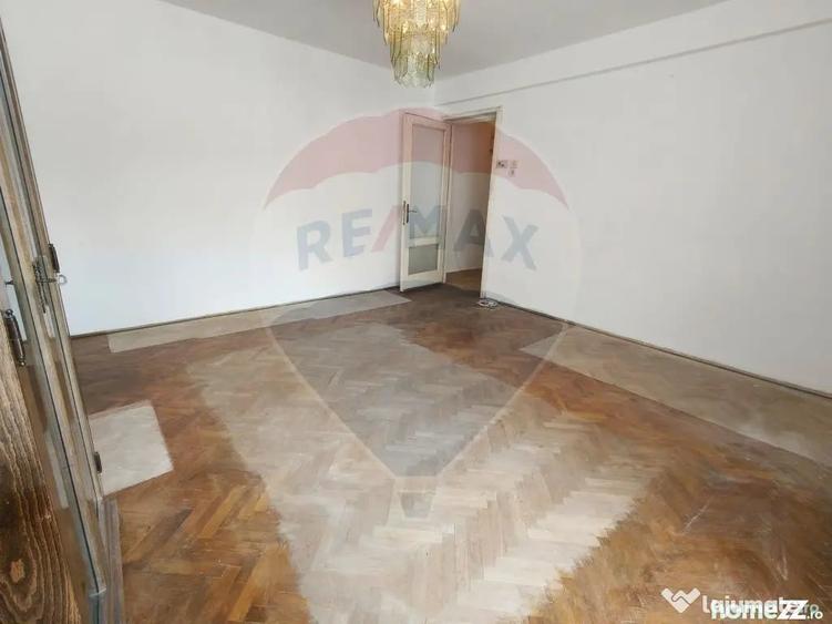 Apartament cu 2 camere semidecomandat în Centrul Civic