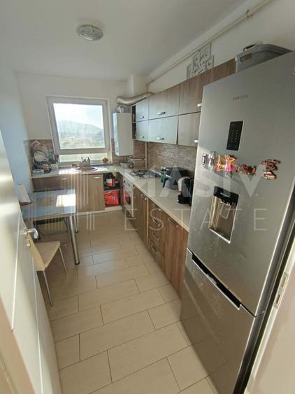 Apartament cu 3 camere decomandat, mobilat în Bartolomeu
