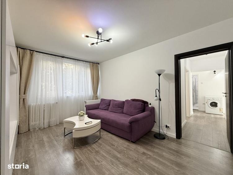 Apartament cu 4 camere semidecomandat în Drumul Taberei