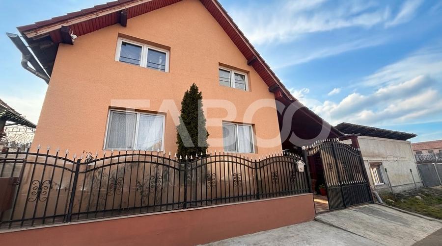 Casă individuală cu 5 camere cu Canalizare în Șeica Mare