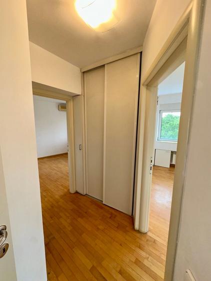 Apartament cu 5 camere, mobilat în Unirii