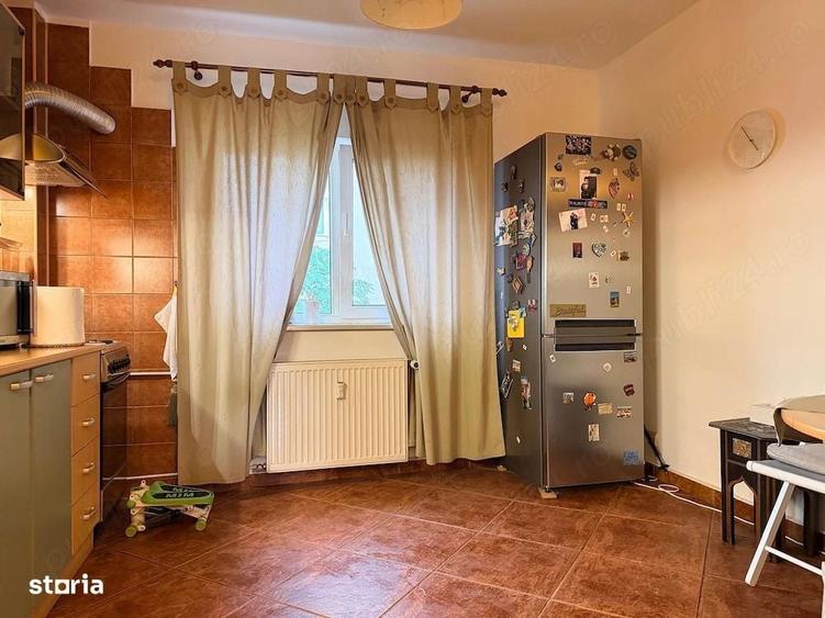Apartament cu 3 camere decomandat în Nerva Traian