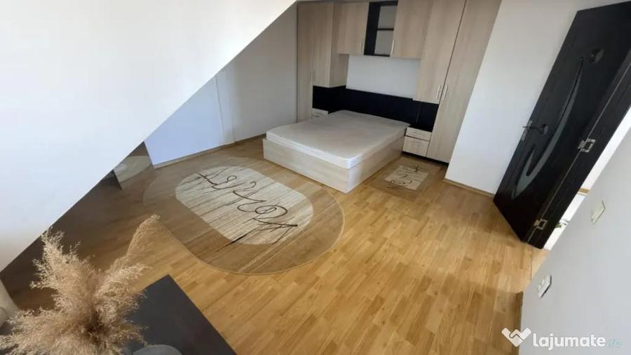 Apartament cu 2 camere semidecomandat în Calea Dumbrăvii